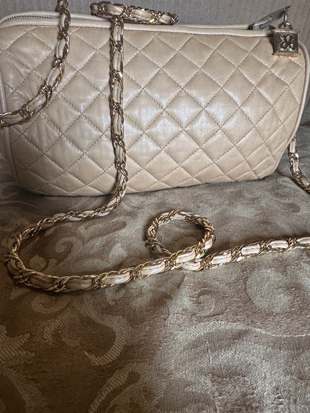 Quilted Cream Crossbody Bag with Gold Chain Strap